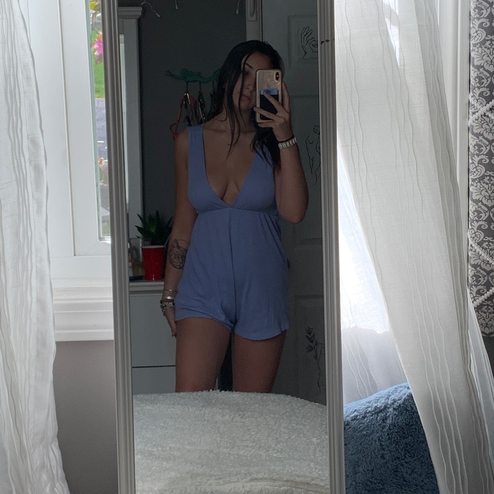 URABN OUTFITTERS ROMPER - Picture 3 of 4